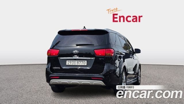 Kia All New Carnival Prestige, 2017 4