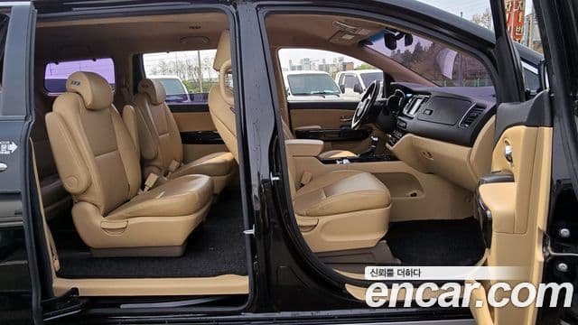 Kia All New Carnival Prestige, 2017 10