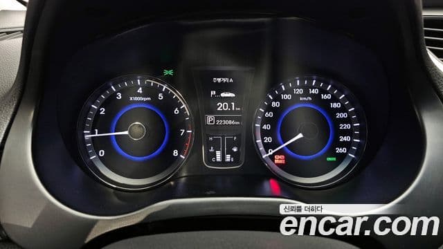 Hyundai Grandeur HG Modern, 2014 8