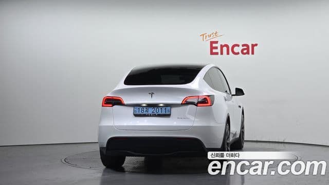 Tesla модель Y Long Range AWD, 2021 4