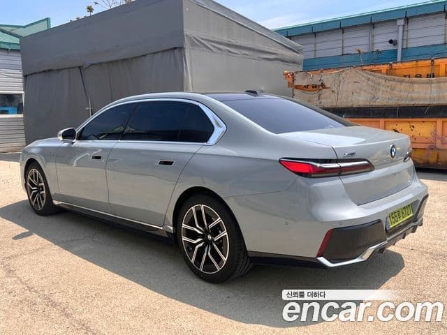 BMW 7시리즈 (G70) 740d xDrive M Sport, 2025 все фото