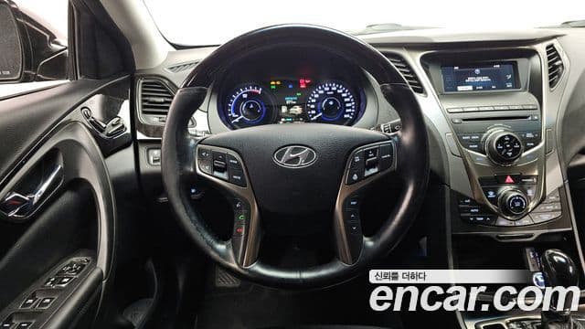 Hyundai Grandeur HG гибрид Premium, 2015 13