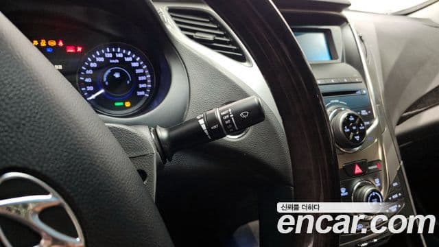 Hyundai Grandeur HG гибрид Premium, 2015 19