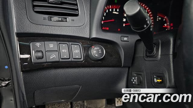 Kia Mohave 4WD KV300, 2012 14