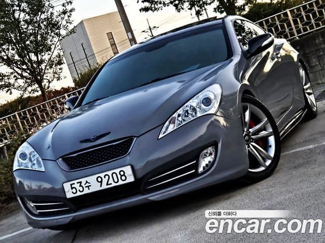 Hyundai Genesis купе 200 турбо P, 2010 1