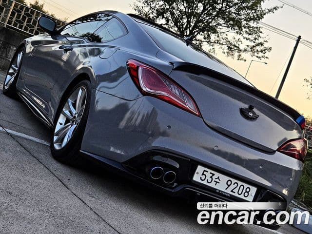 Hyundai Genesis купе 200 турбо P, 2010 2