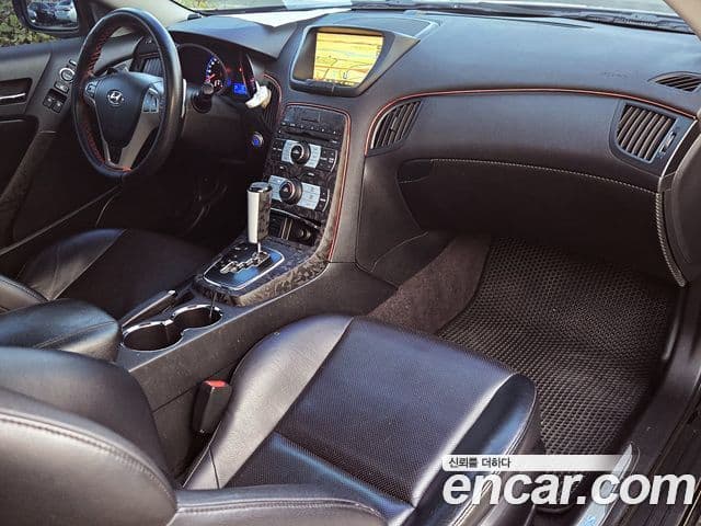 Hyundai Genesis купе 200 турбо P, 2010 7