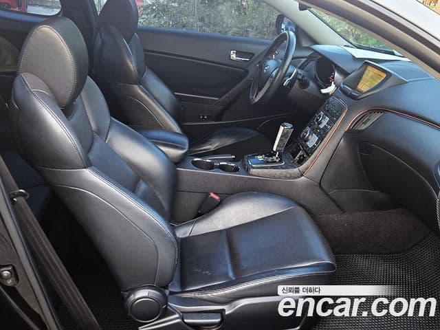 Hyundai Genesis купе 200 турбо P, 2010 11