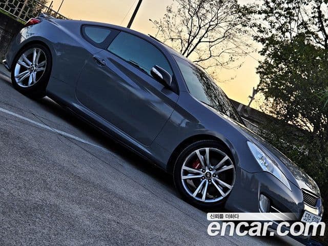 Hyundai Genesis купе 200 турбо P, 2010 17