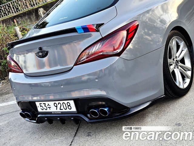 Hyundai Genesis купе 200 турбо P, 2010 19