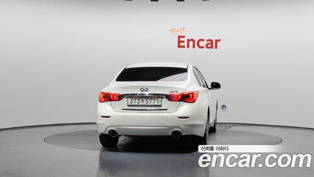 Infiniti Q50 3.5 гибрид Essence, 2016 4