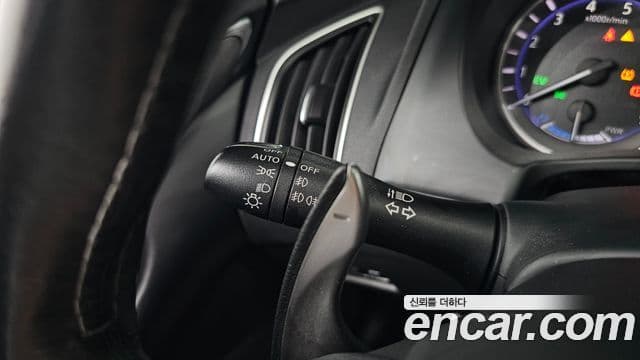 Infiniti Q50 3.5 гибрид Essence, 2016 19