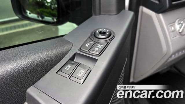 Hyundai 쏠라티 Luxury, 2023 18