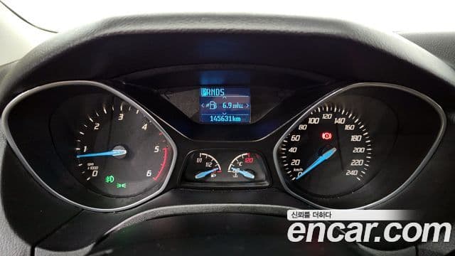 Ford 포커스 3세대, 2013 8