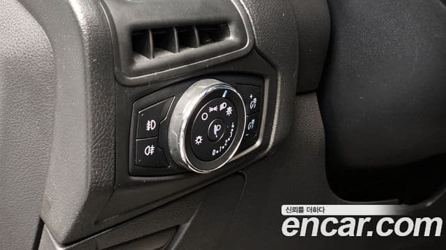 Ford 포커스 3세대, 2013 20