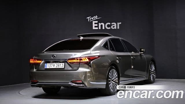 Lexus LS500h 5세대 3.5 Luxury AWD, 2024 2