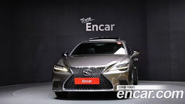Lexus LS500h 5세대 3.5 Luxury AWD, 2024 3