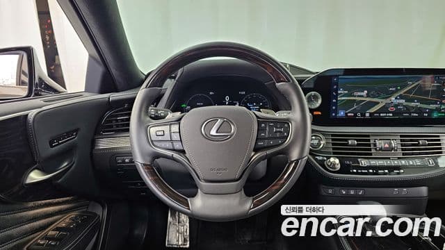 Lexus LS500h 5세대 3.5 Luxury AWD, 2024 13