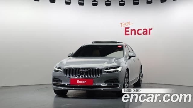 Volvo S90 B6 AWD Ultra Bright, 2025 3