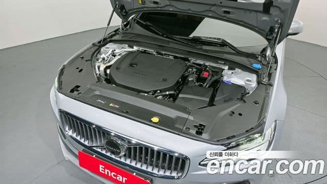 Volvo S90 B6 AWD Ultra Bright, 2025 6