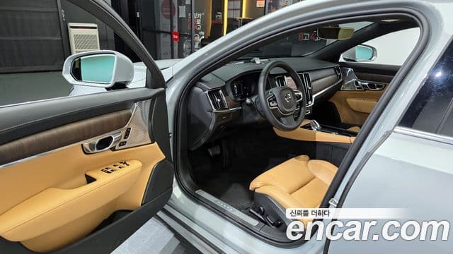 Volvo S90 B6 AWD Ultra Bright, 2025 10