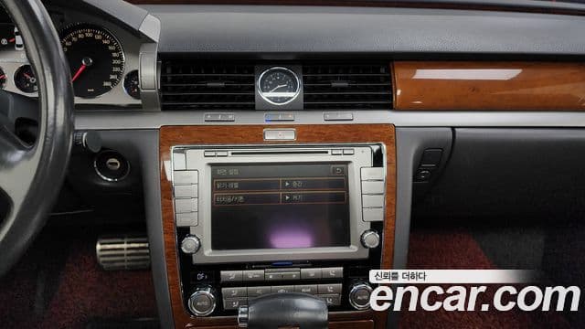 Volkswagen 페이톤 VW611, 2012 14