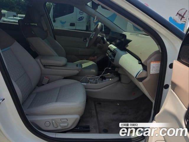 Kia EV4 Earth, 2026 10