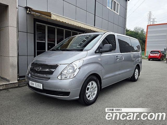 Hyundai Grand Starex CVX Deluxe, 2014 1