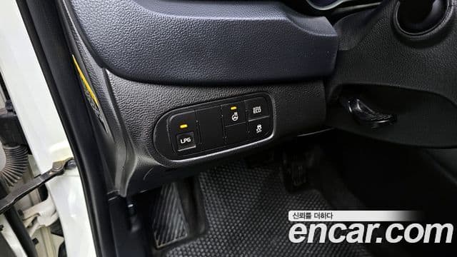 Kia All New Carens Prestige, 2016 15