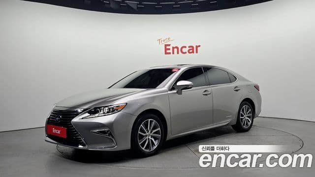 Lexus New ES300h XV60, 2018 1