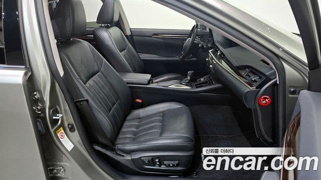 Lexus New ES300h XV60, 2018 12