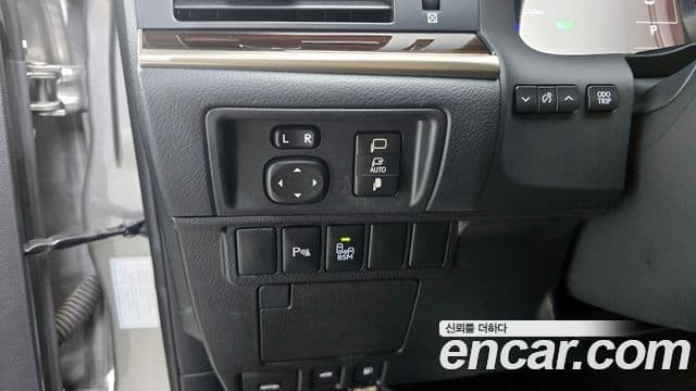 Lexus New ES300h XV60, 2018 14