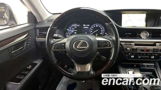 Lexus New ES300h XV60, 2018 15