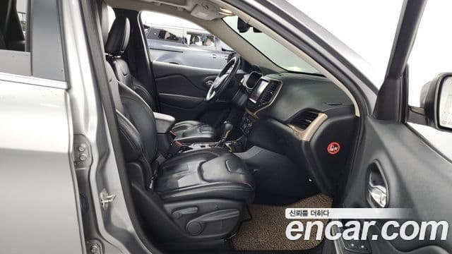 Jeep Cherokee(KL) 2.2 дизель Longitude AWD, 2016 11