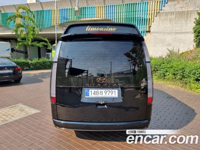 Hyundai Staria лимузин, 2023 6