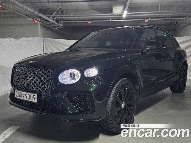 Bentley Bentayga 4.0 V8 EWB Mulliner, 2024 1