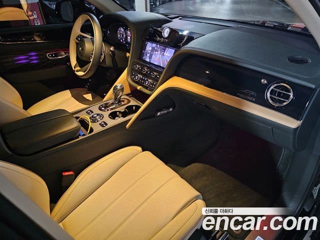 Bentley Bentayga 4.0 V8 EWB Mulliner, 2024 7