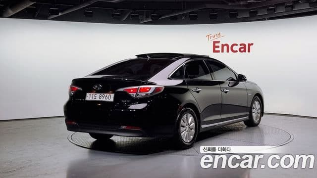 Hyundai LF Sonata гибрид Modern, 2015 2