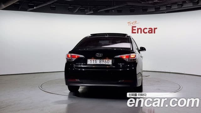 Hyundai LF Sonata гибрид Modern, 2015 4