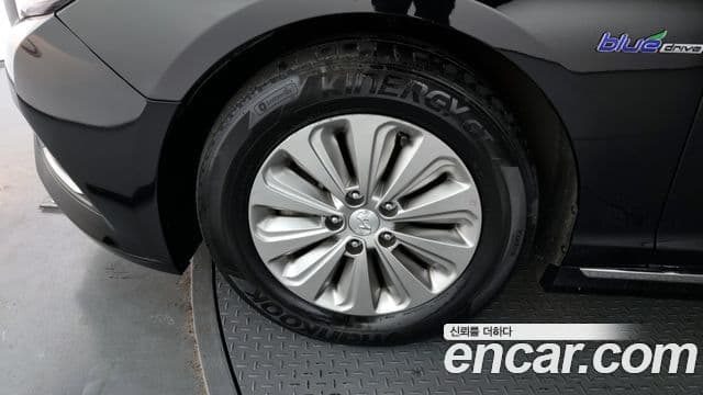 Hyundai LF Sonata гибрид Modern, 2015 все фото