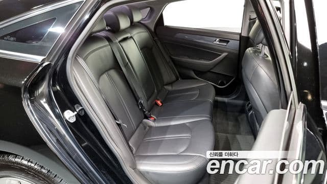 Hyundai LF Sonata гибрид Modern, 2015 12