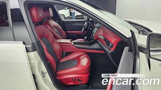 Maserati Levante 3.0 AWD GranLusso, 2017 12