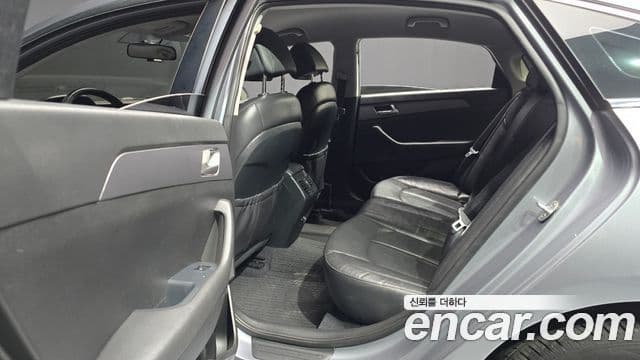 Hyundai LF Sonata Premium, 2017 13