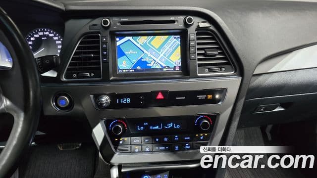 Hyundai LF Sonata Premium, 2017 15