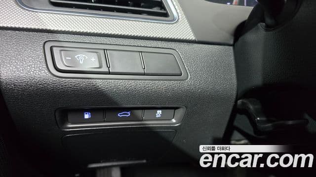 Hyundai LF Sonata Premium, 2017 17