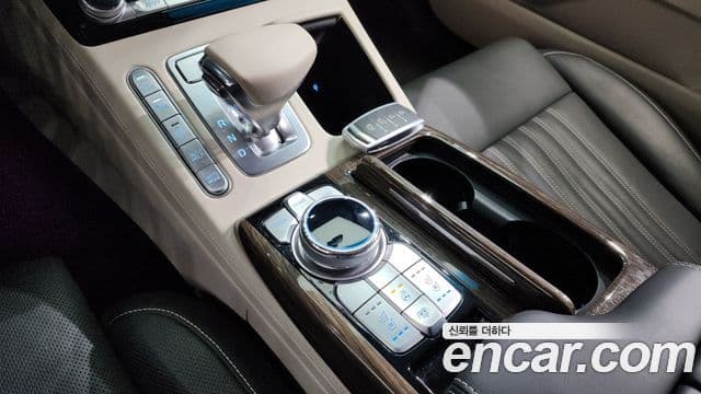 Genesis G90 Premium Luxury, 2020 9