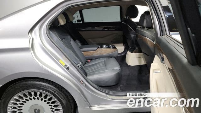 Genesis G90 Premium Luxury, 2020 12