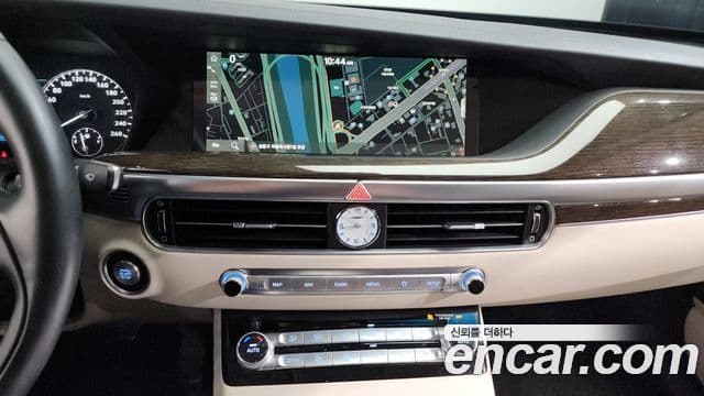 Genesis G90 Premium Luxury, 2020 14