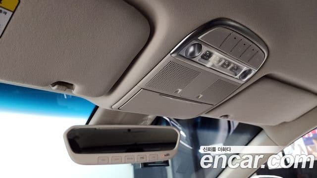 Genesis G90 Premium Luxury, 2020 18