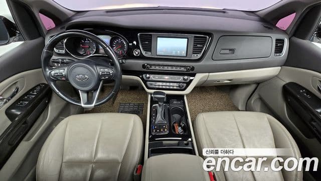 Kia All New Carnival VIP, 2018 7